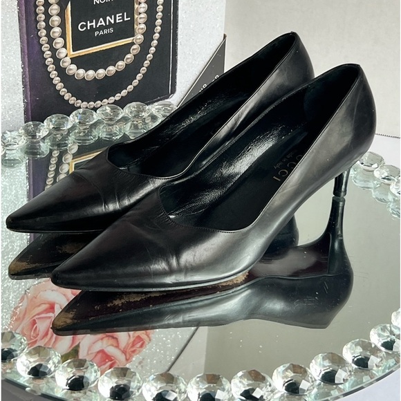 GUCCI  Black Leather Classic Pump 1012555  Size 38.5 C Made in Italy - Picture 1 of 13